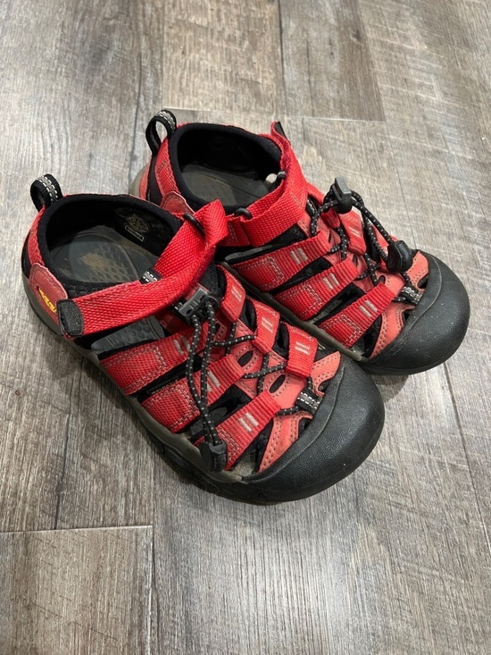 KEEN Kids Red and Black Closed-Toe Outdoor Sandals